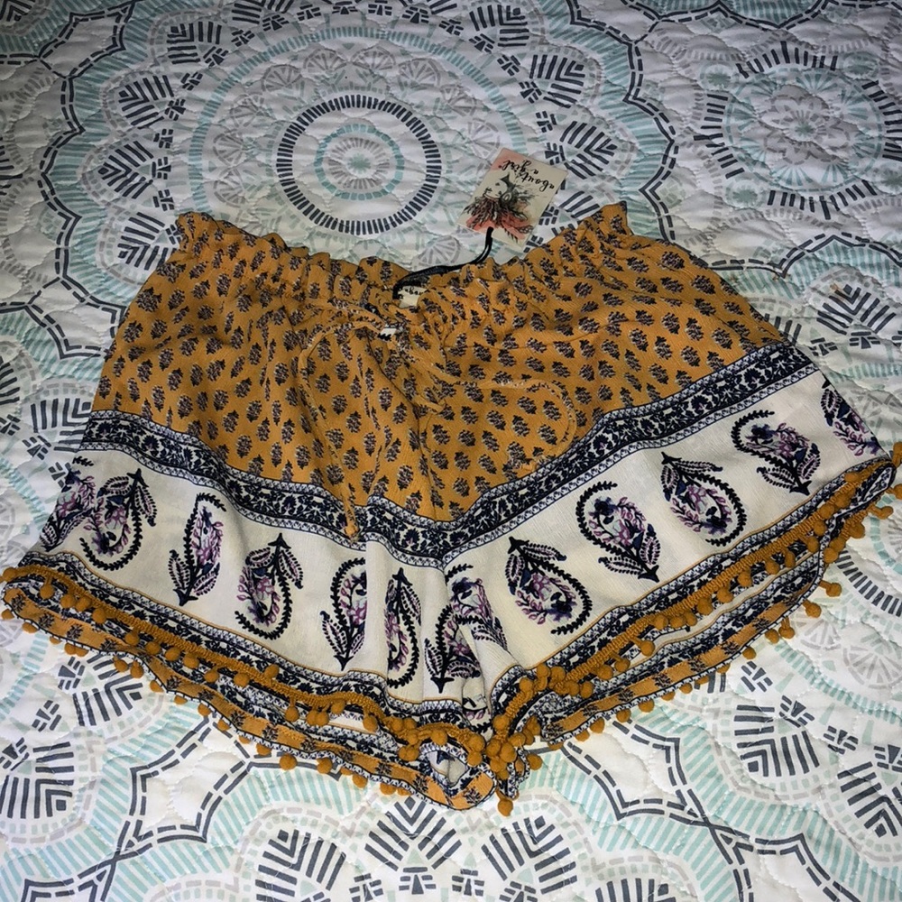 Patterned shorts